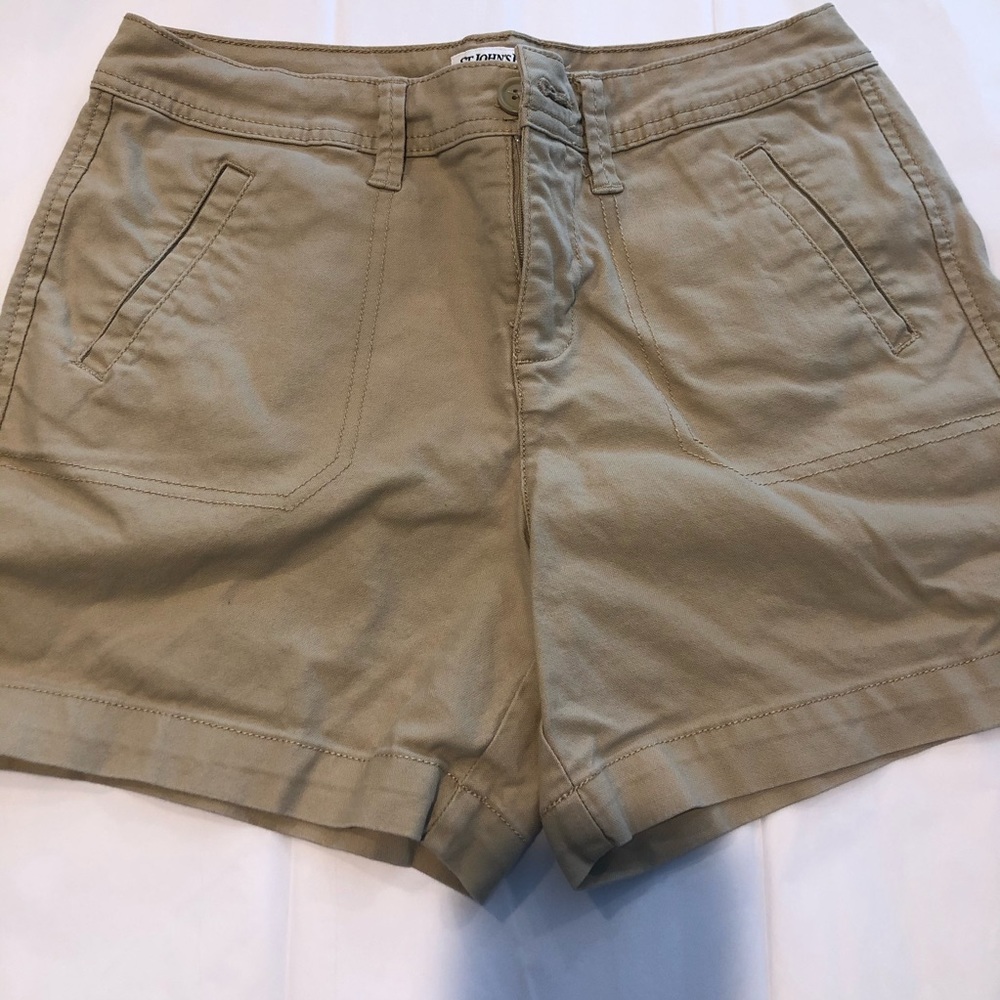 Khaki shorts